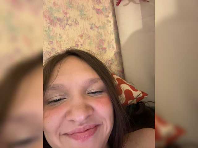 Cute-Lolly live cam on BongaCams