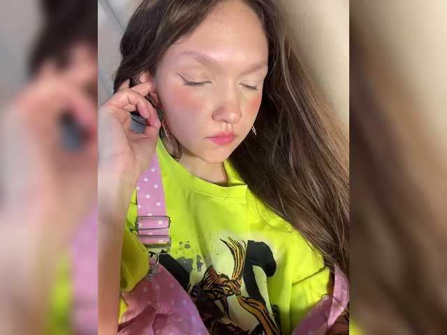 Cute-Lolly live cam on BongaCams