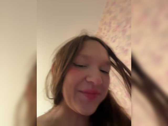 Cute-Lolly live cam on BongaCams