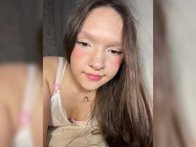 Cute-Lolly live cam on BongaCams