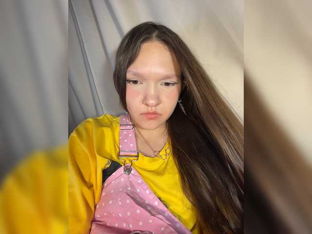 Cute-Lolly live cam on BongaCams