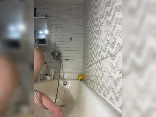 Cute-Lolly's BongaCams show and profile