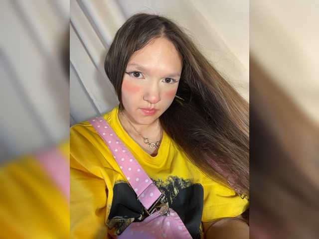 Cute-Lolly live cam on BongaCams