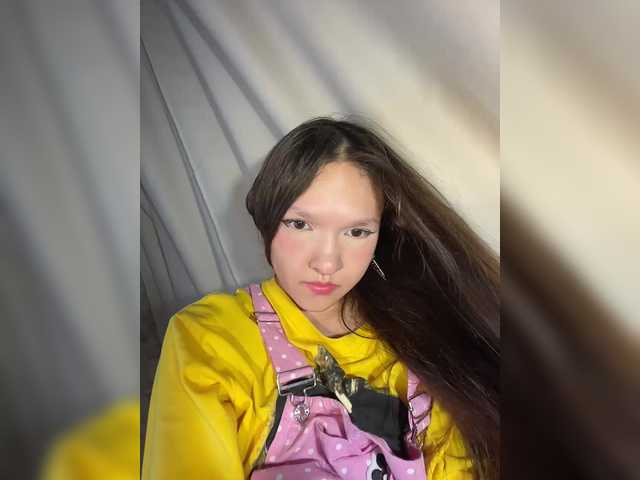 Cute-Lolly live cam on BongaCams