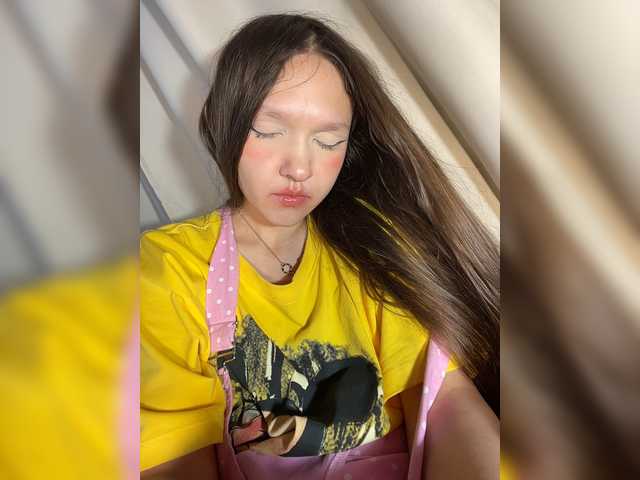 Cute-Lolly live cam on BongaCams