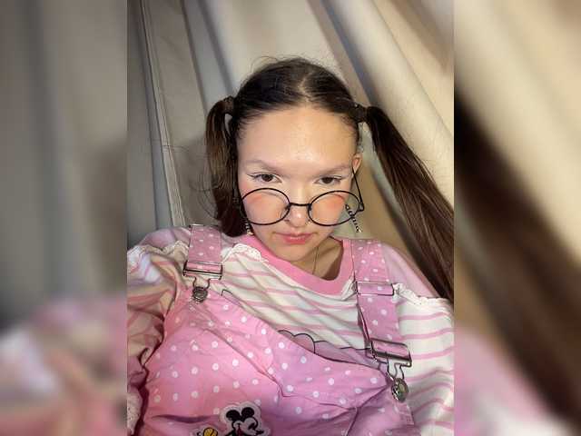 Cute-Lolly live cam on BongaCams