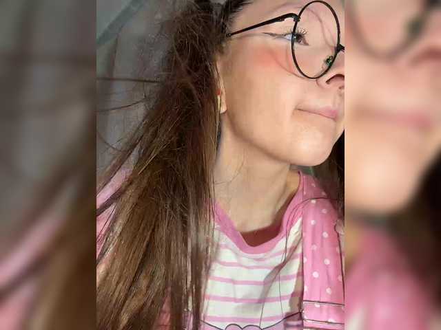 Cute-Lolly live cam on BongaCams