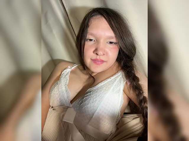 Cute-Lolly live cam on BongaCams