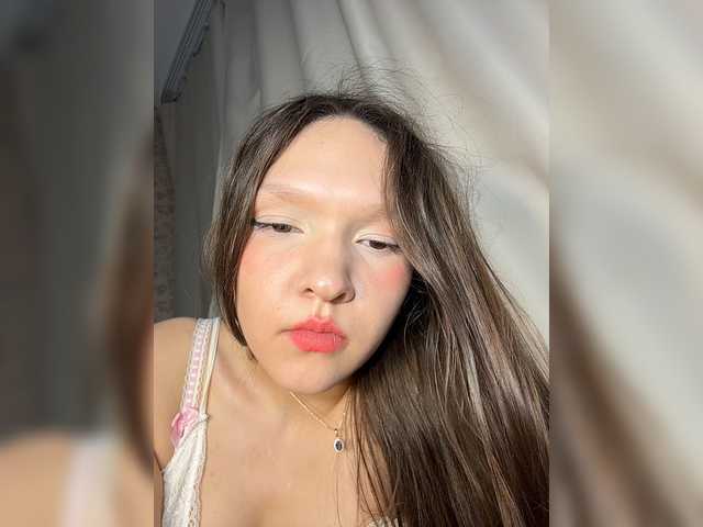 Cute-Lolly live cam on BongaCams