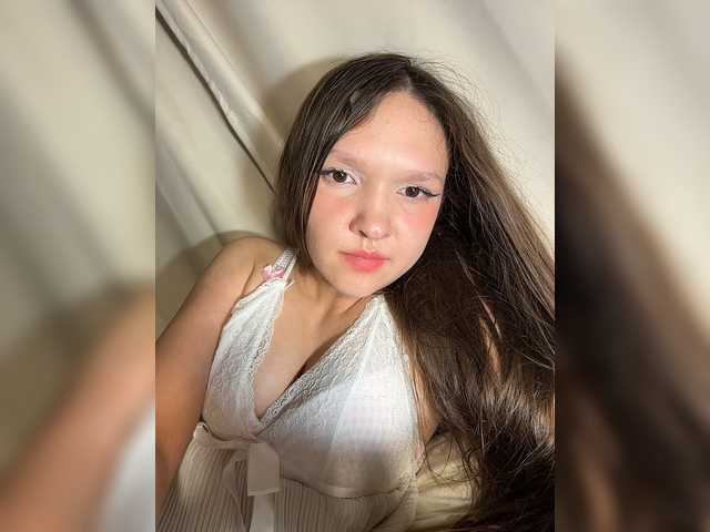 Cute-Lolly live cam on BongaCams