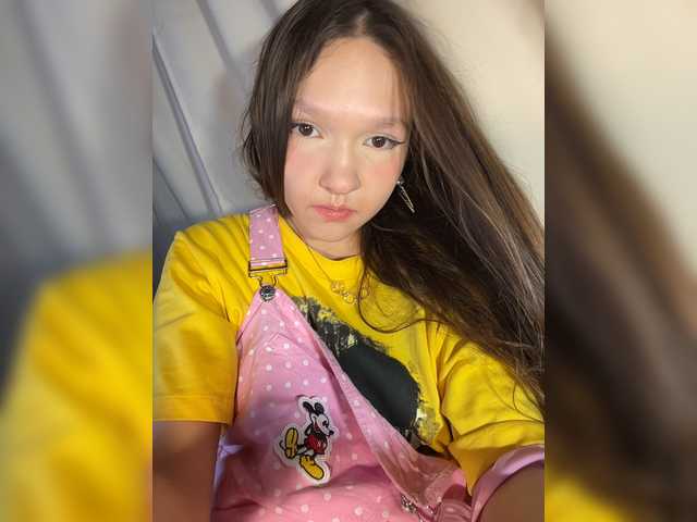 Cute-Lolly live cam on BongaCams