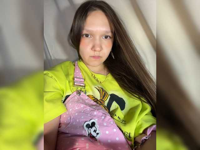 Cute-Lolly live cam on BongaCams