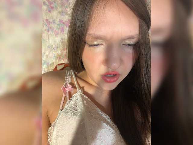 Cute-Lolly live cam on BongaCams