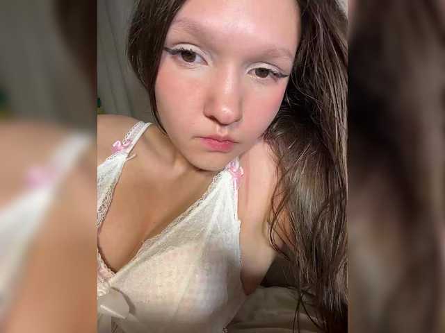 Cute-Lolly live cam on BongaCams