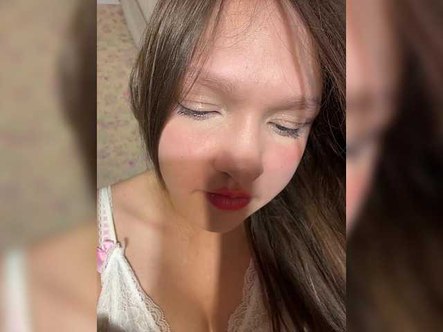 Cute-Lolly live cam on BongaCams