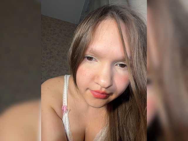 Cute-Lolly live cam on BongaCams