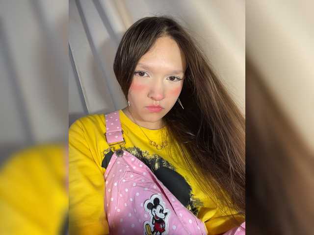 Cute-Lolly live cam on BongaCams