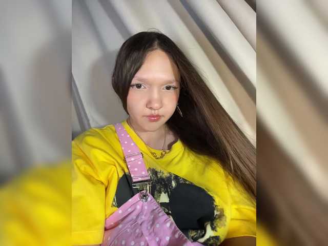 Cute-Lolly live cam on BongaCams