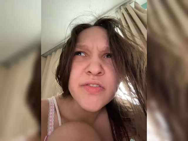 Cute-Lolly live cam on BongaCams