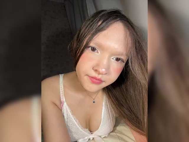 Cute-Lolly live cam on BongaCams
