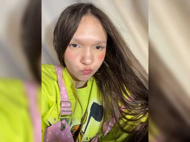 Cute-Lolly live cam on BongaCams