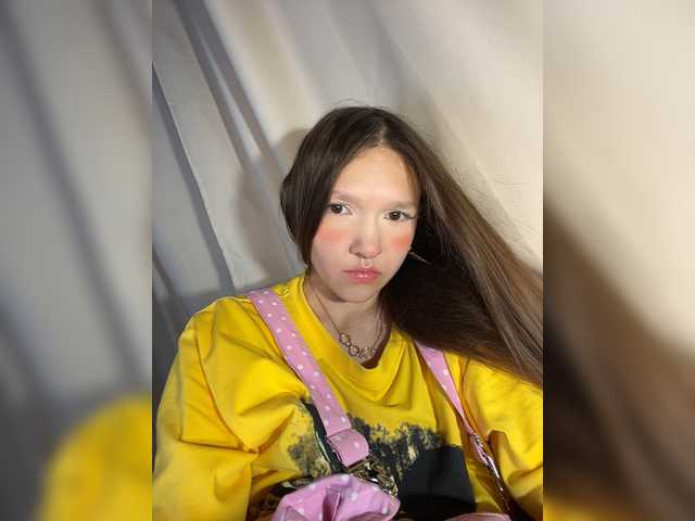 Cute-Lolly live cam on BongaCams
