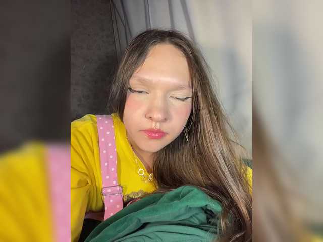 Cute-Lolly live cam on BongaCams
