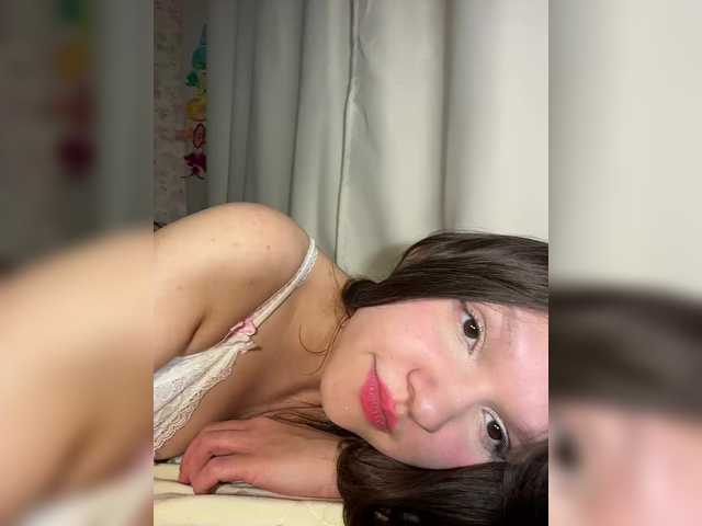 Cute-Lolly live cam on BongaCams