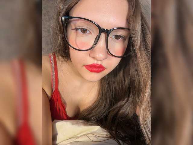 Cute-Lolly live cam on BongaCams