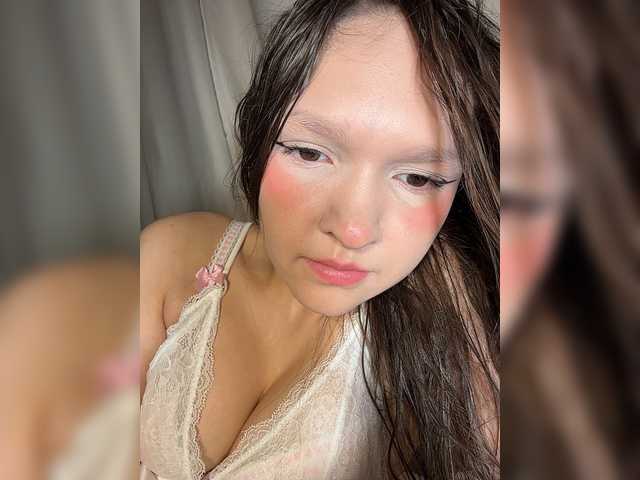 Cute-Lolly live cam on BongaCams