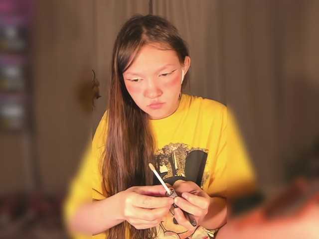 Cute-Lolly's BongaCams show and profile