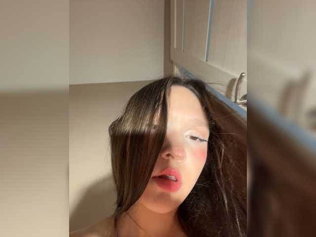 Cute-Lolly live cam on BongaCams