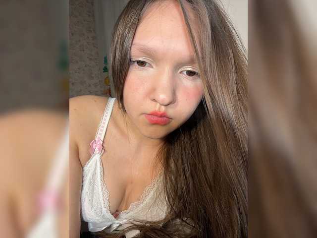 Cute-Lolly live cam on BongaCams