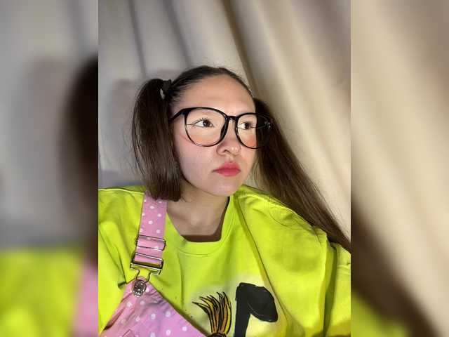 Cute-Lolly live cam on BongaCams