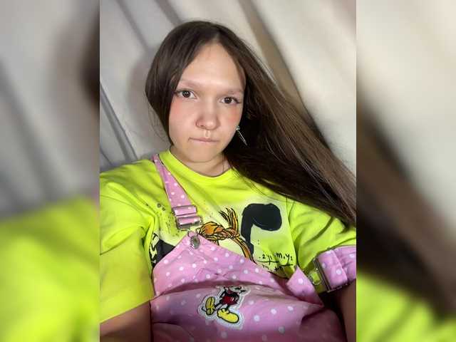 Cute-Lolly live cam on BongaCams