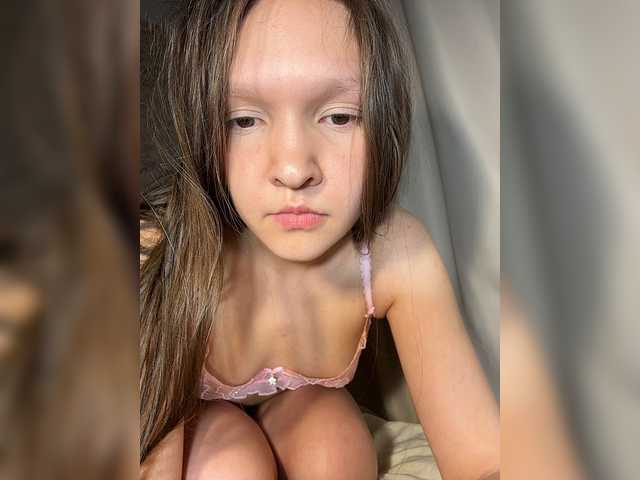 Cute-Lolly live cam on BongaCams