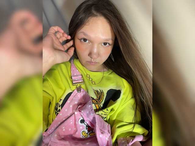 Cute-Lolly live cam on BongaCams