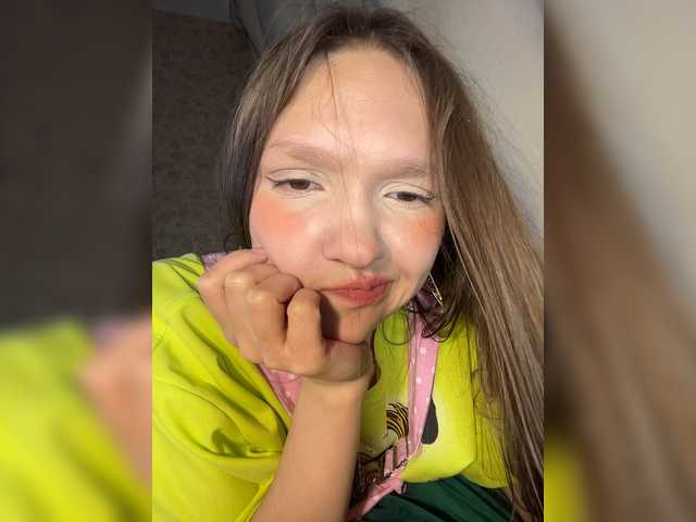 Cute-Lolly live cam on BongaCams
