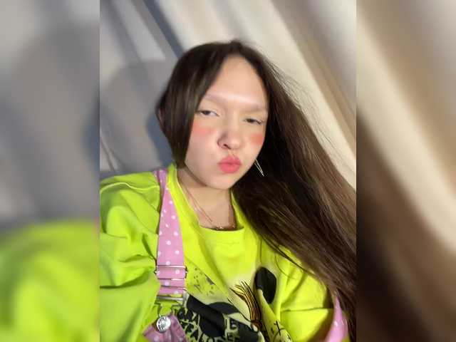 Cute-Lolly live cam on BongaCams