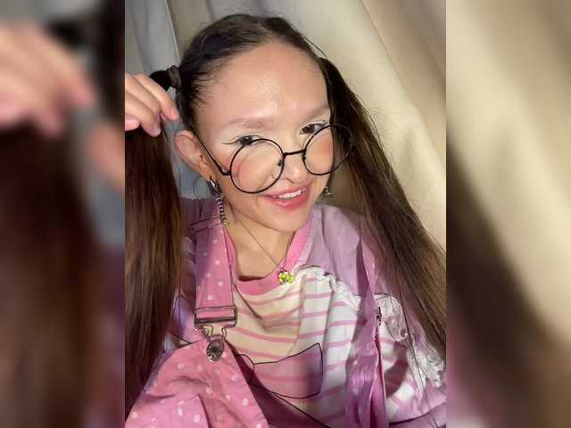 Cute-Lolly live cam on BongaCams