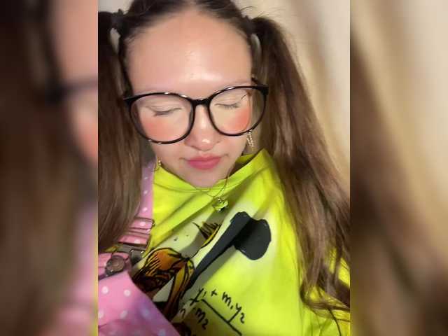 Cute-Lolly live cam on BongaCams