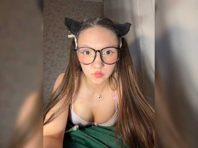 Cute-Lolly live cam on BongaCams
