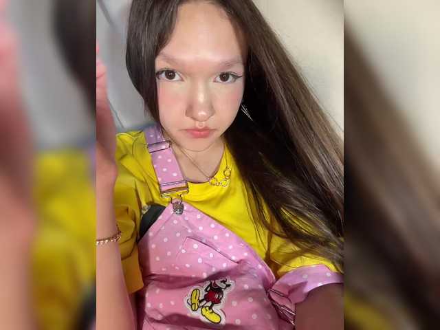 Cute-Lolly live cam on BongaCams