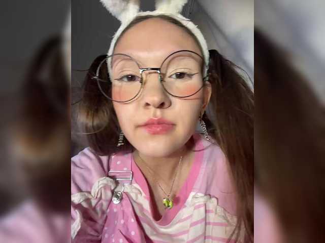 Cute-Lolly live cam on BongaCams
