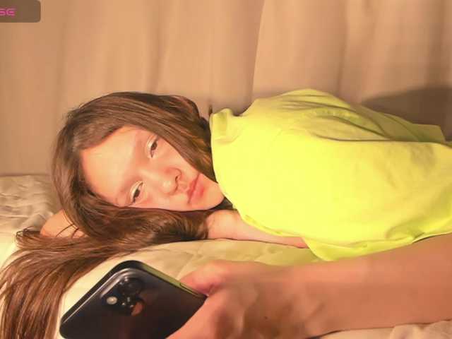 Cute-Lolly's BongaCams show and profile