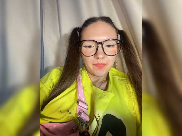 Cute-Lolly live cam on BongaCams