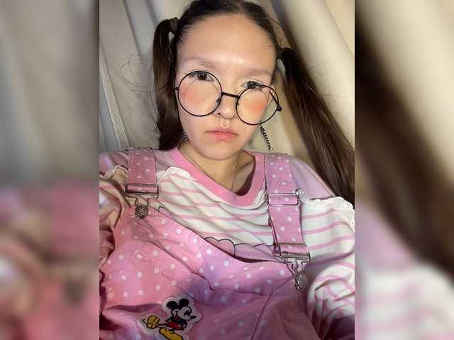 Cute-Lolly live cam on BongaCams