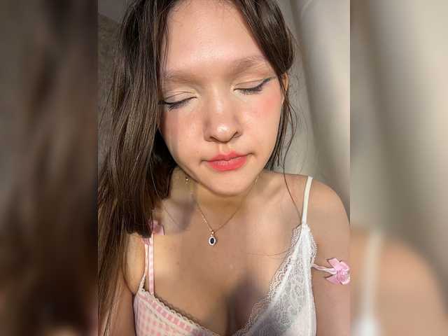 Cute-Lolly live cam on BongaCams