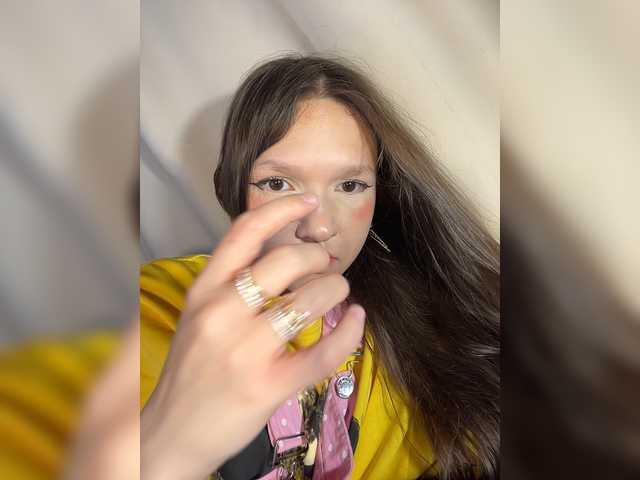Cute-Lolly live cam on BongaCams