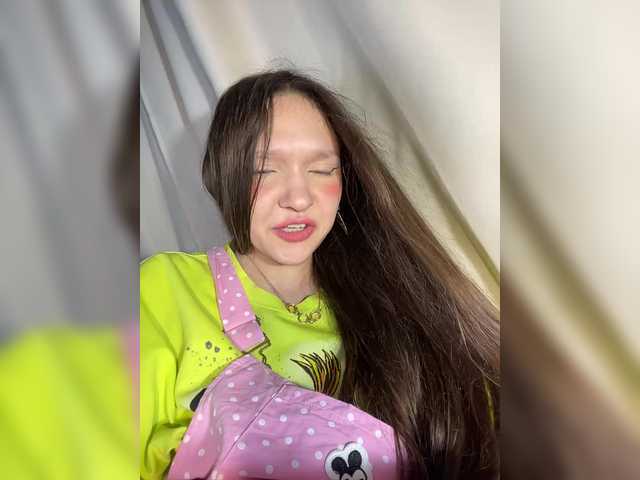 Cute-Lolly live cam on BongaCams